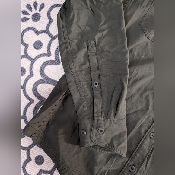 REI Olive Green Button Down Shirt Size XS - Picture 5 of 12